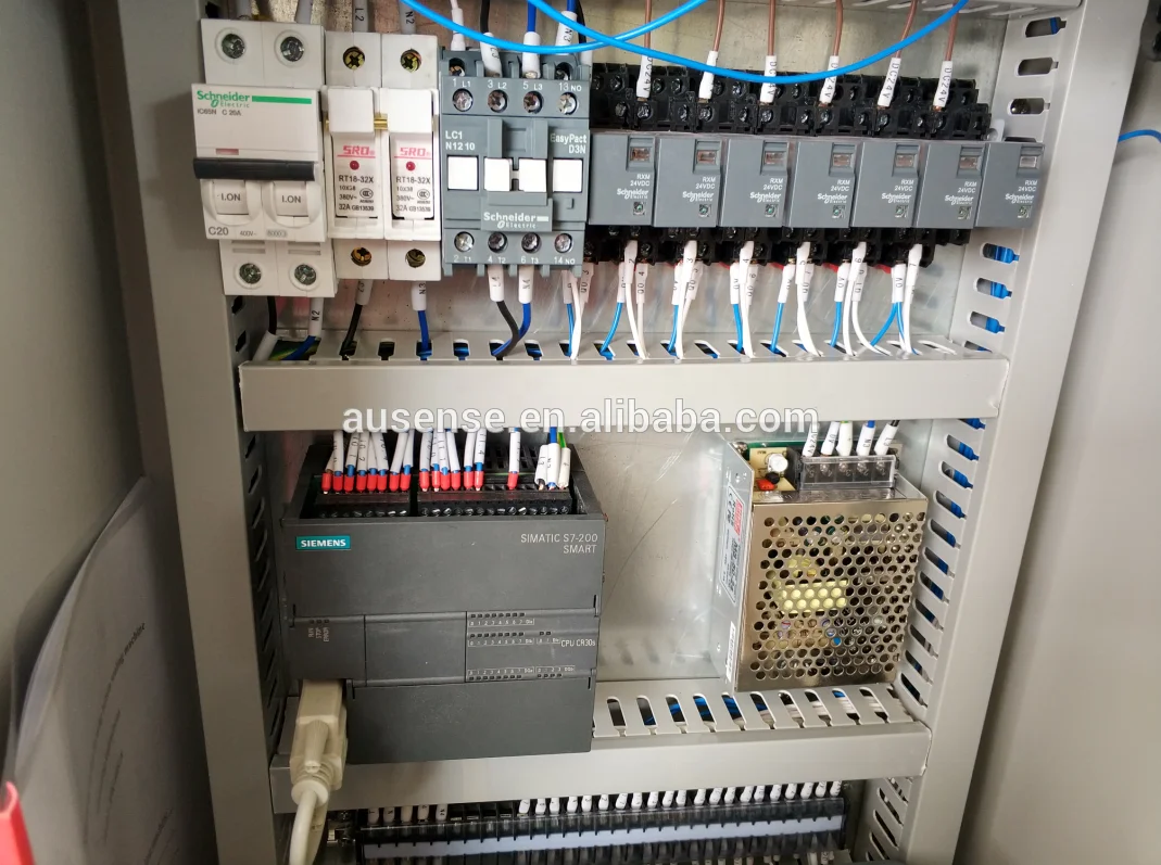 Автоматическая вертикальная упаковочная машина для картонных коробок