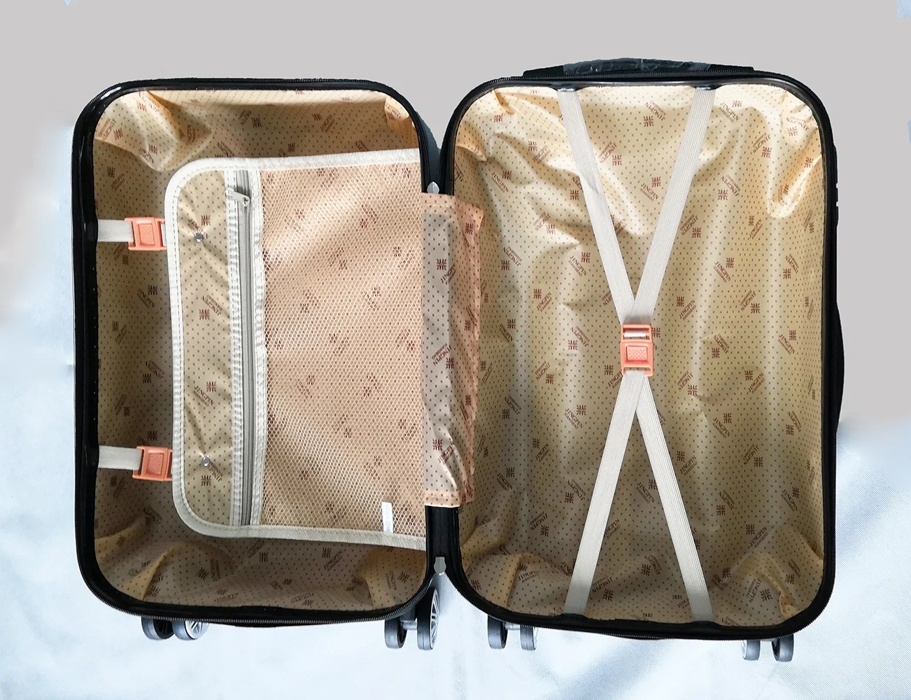 Lady decorative 4 wheel hard suitcase stock luggage for children