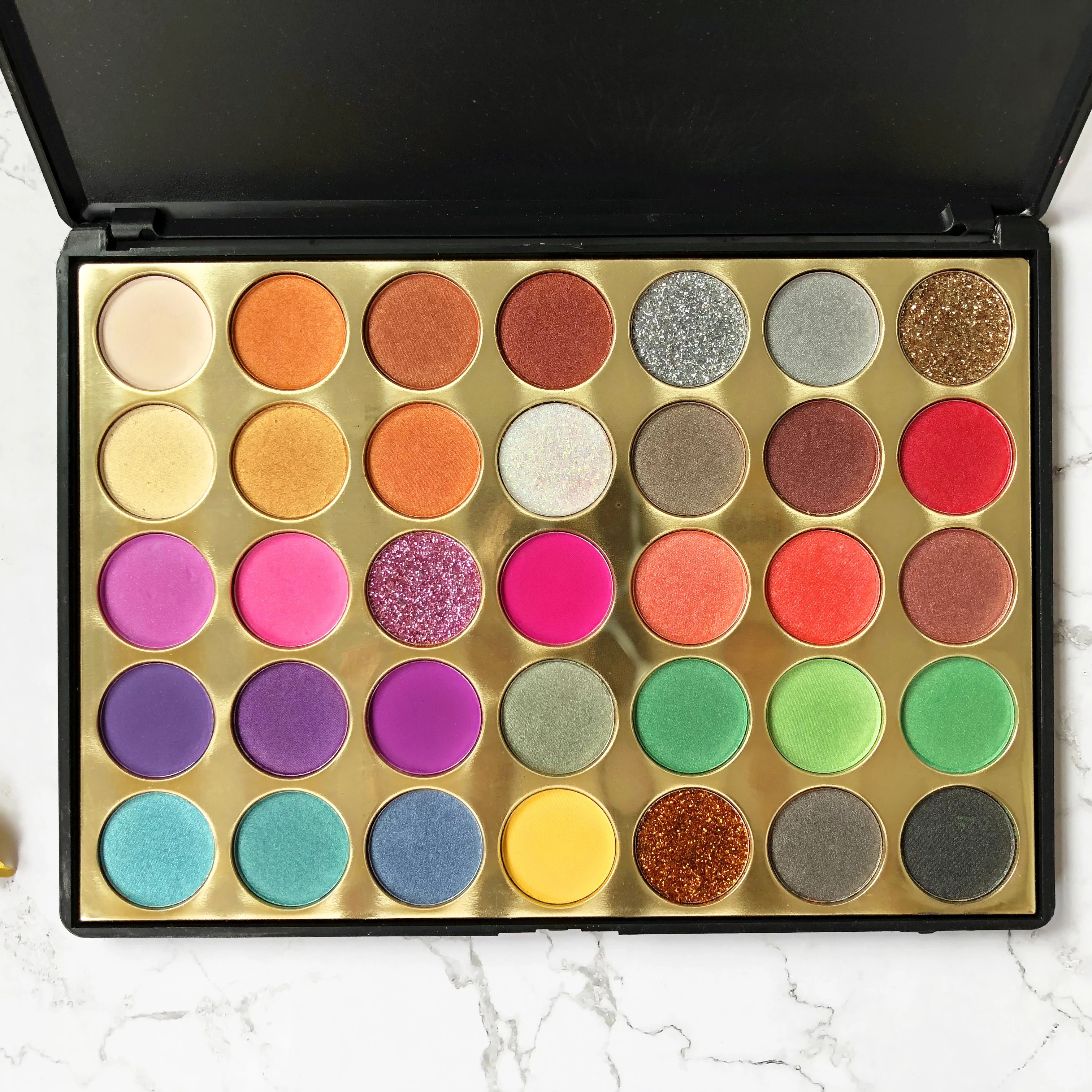 2019 Newest 35 colors makeup palette no logo pigment eyeshadow palette private label