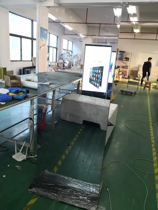 China Smart LCD digital signage magic mirror touch screen advertising display mirror advertising player