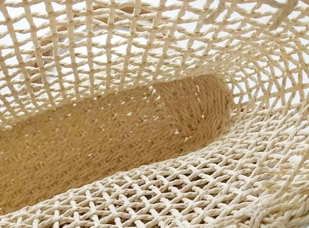 2023 factory hot sale European raffia beach tote bag, seaside beach mesh bag straw basket custom