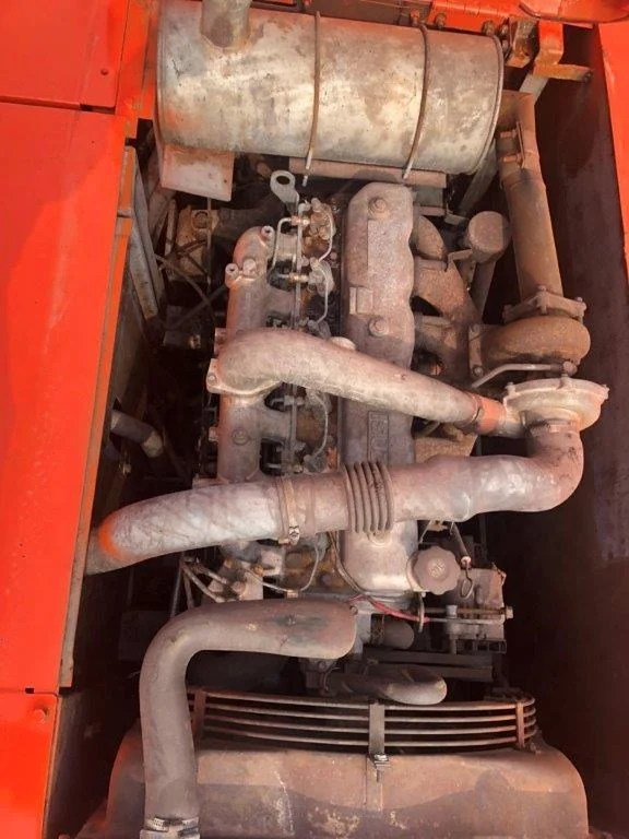 Imported second hand crawler excavator hitachii EX220,Cheap for sale in good condition.