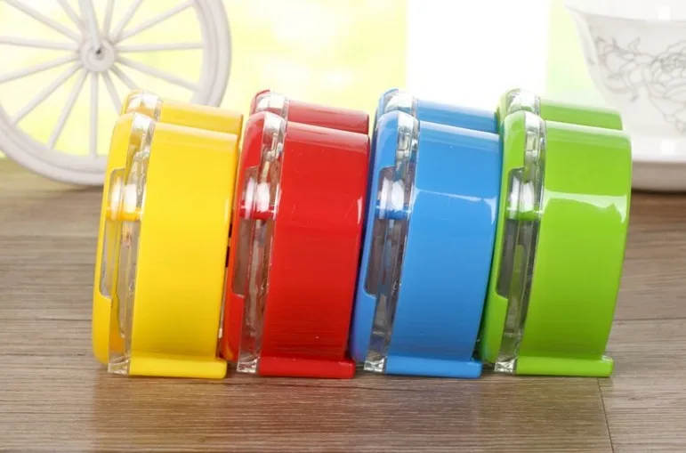 Wholesale Stock Small Order Student Cartoon Bedside Heart Shape Alarm Clock