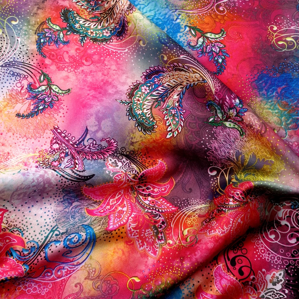 Factory custom paisley printing clothing fabrics