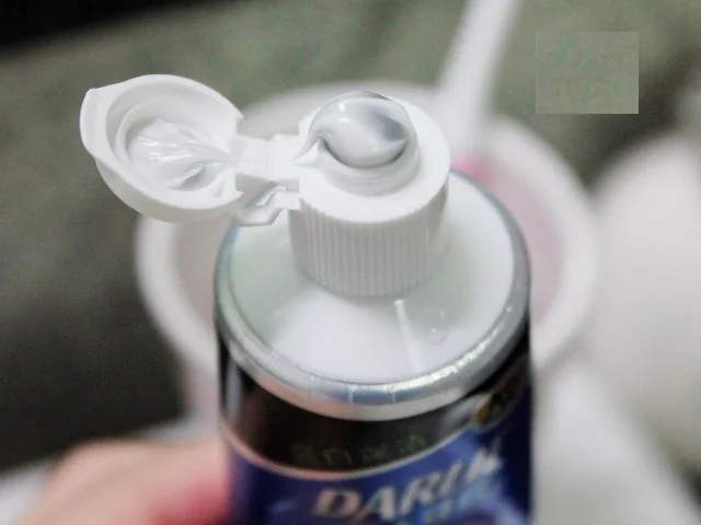 OEM/ODM Natural Herbal Toothpaste Activated Charcoal Toothpaste