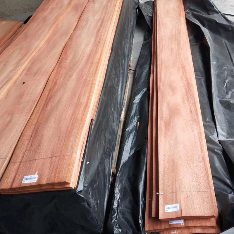 Good Quality  Mahogany Veneer Natural Sliced Wood Veneer Decorative
