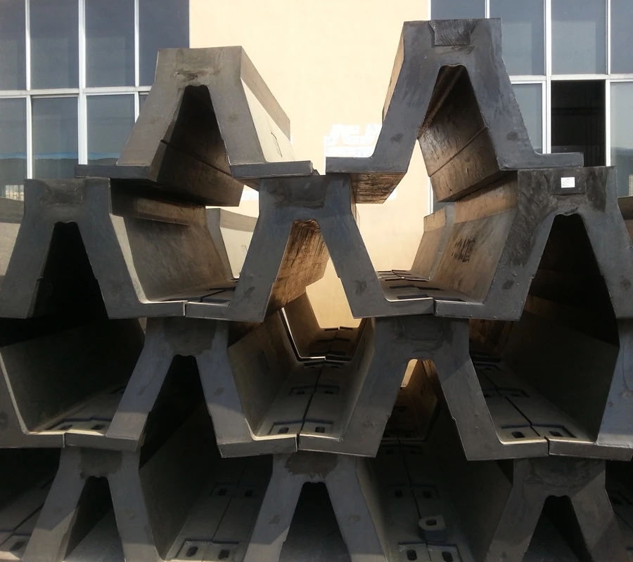 High quality V type marine dock rubber fenders with good safety feature