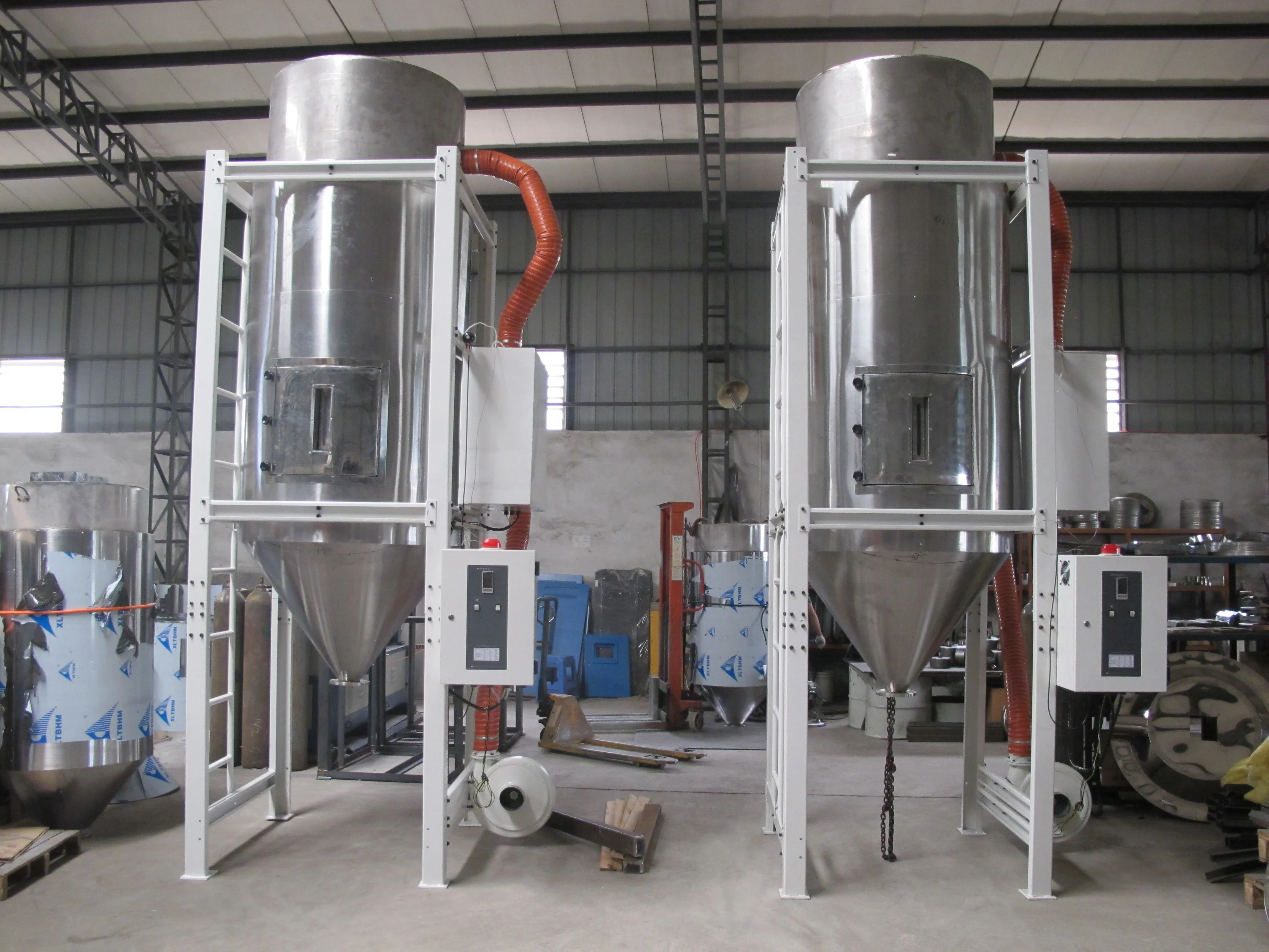 
hot-air hopper dryer for plastic material 