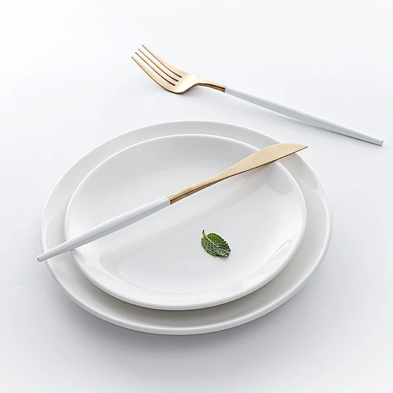 Ресторан Стейк 10 дюймов белый купе пластины, ресторан, недорогой ноутбук с процессором In Стоковая белая пустыни пластина/