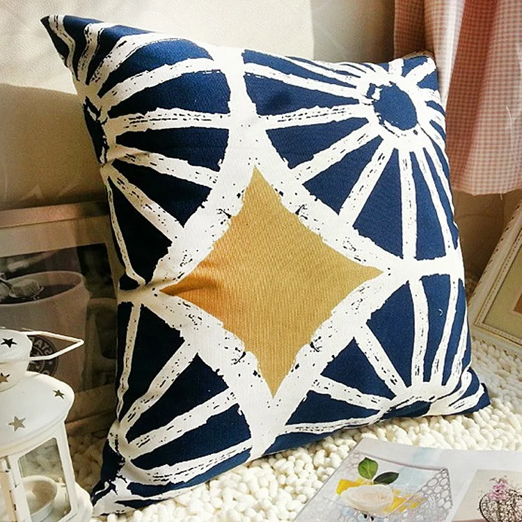 New Design Customized Printed Knitted Polyester Throw Pillow Cover Decorative Cushion
