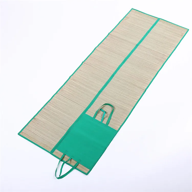 customizable logo wholesale summer foldable outdoor picnic straw beach grass  mat