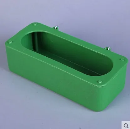 Different Design and Size Automatic Plastic Pigeon Water Feeder