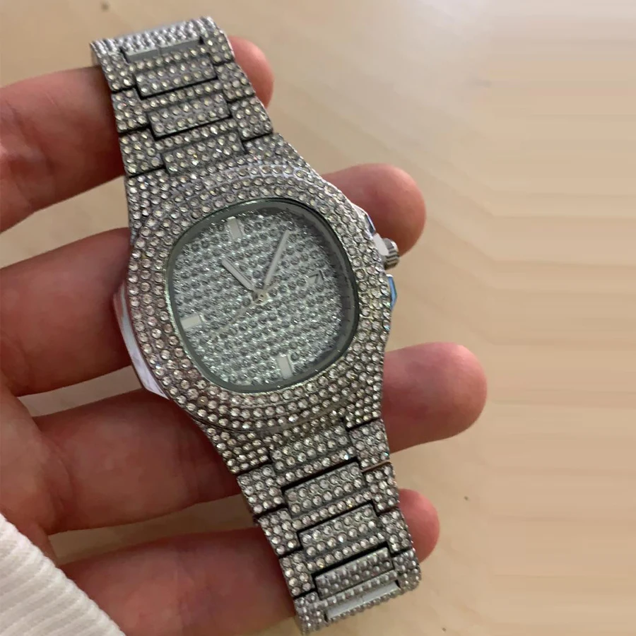 
Custom LOGO Wholesale Mens Luxury Dress Watch Diamonds Wristwatch Geneva Watch 