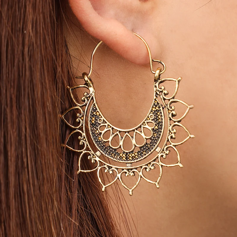 2019 New Arrival Gypsy Silver Gold Half Round Earrings Metal Hollow Flower Spidery  C Shape Drop Fashion Earrings Women
