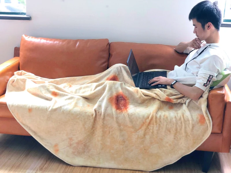 100% polyester super soft hot sale print round wholesale Breathable food double sided burrito blanket