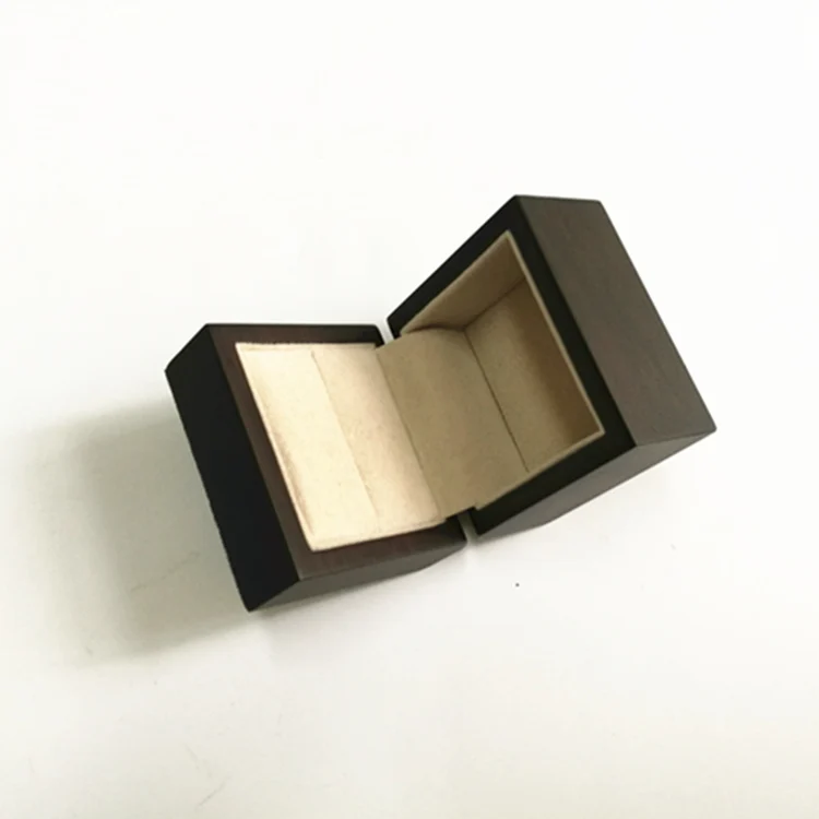 Luxury newest simple design stamping logo solid wooden ring box