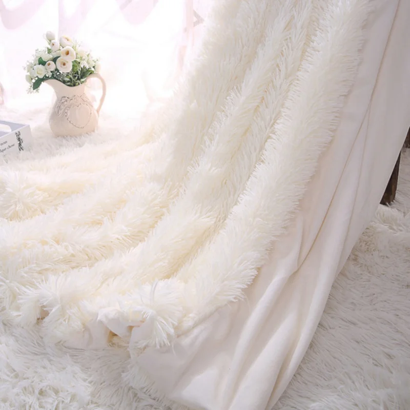 RTS Luxury Faux Fur 2 Ply Blanket Long Hair Shaggy Fleece Super Soft White PV Plush Blanket For Winter King Size