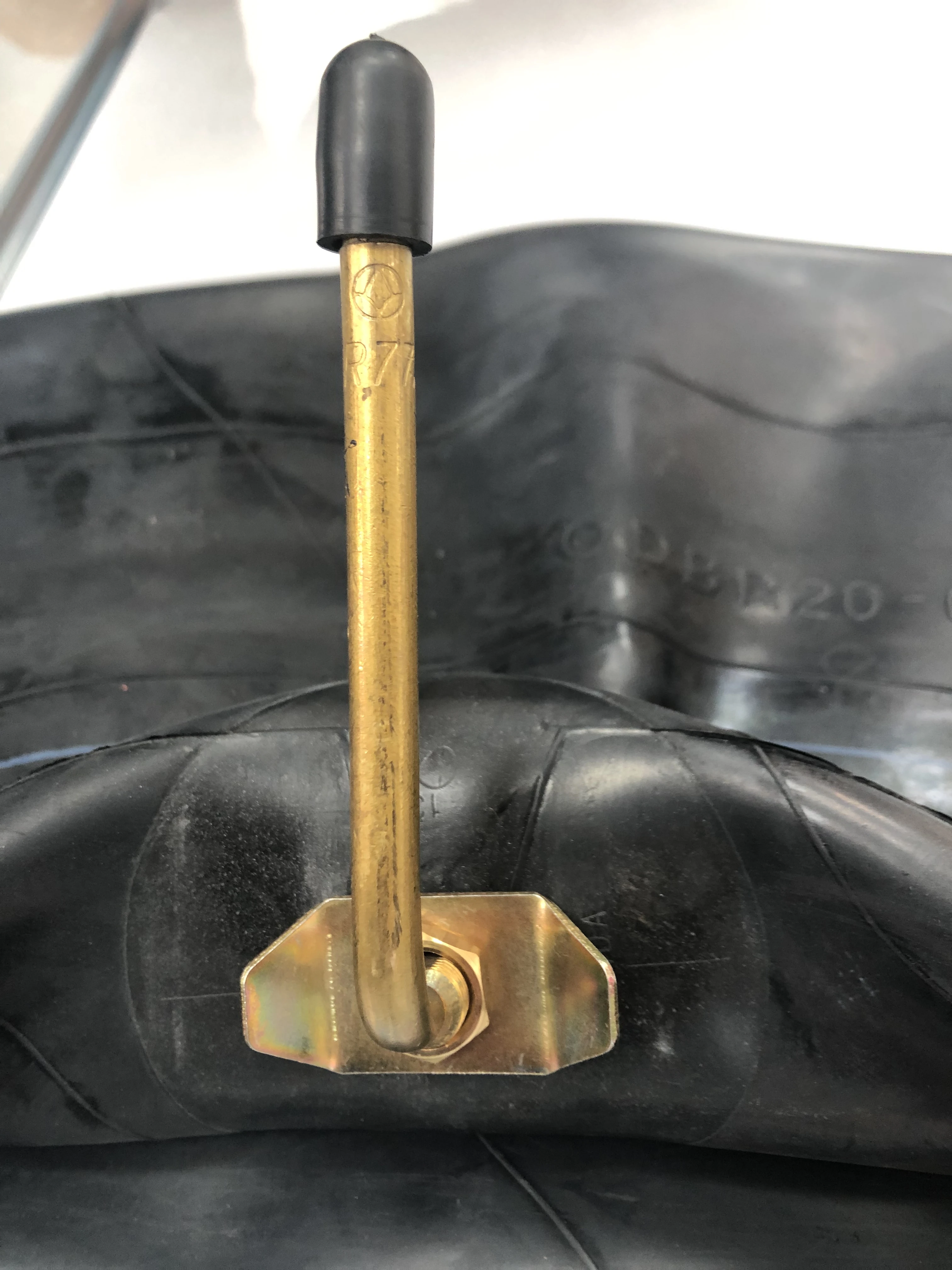 High quality 10.00-20 inner tube with TR78A V3-06-5 valve for tyres for vehicles