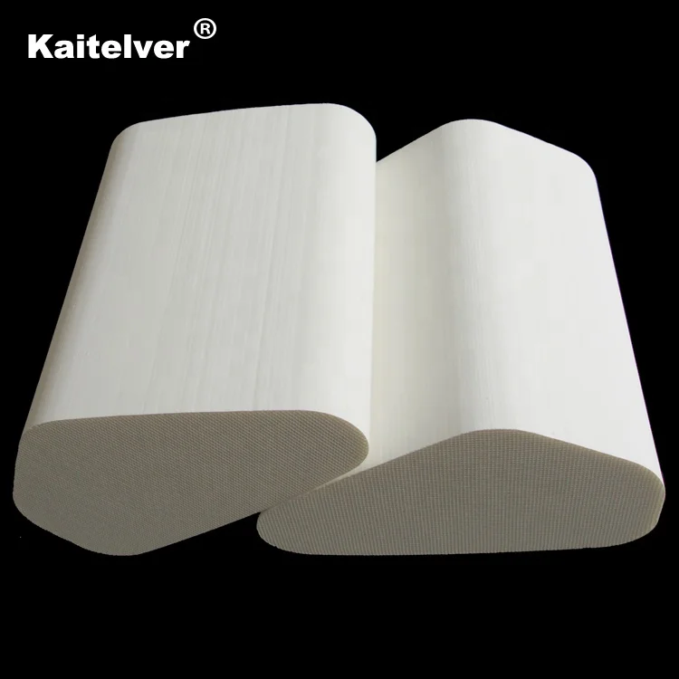 Ceramic substrate monolith catalyst carrier for vehicle catalyst convertor