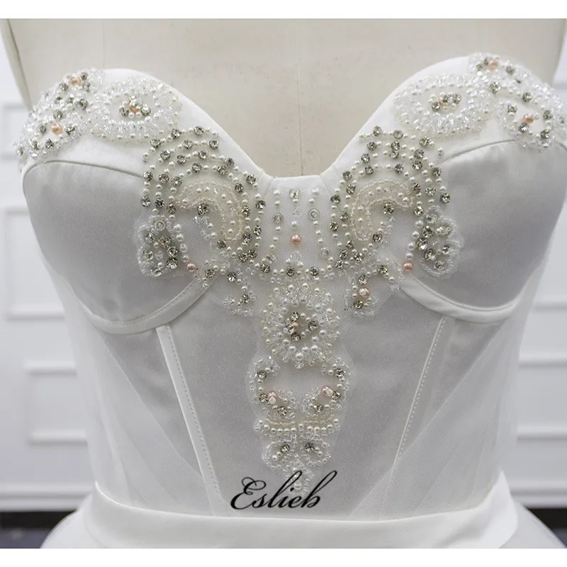 Eslieb 2019  new women sleeveless ivory wedding dress satin beautiful  bead long ball gown