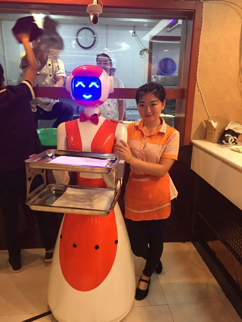 Customizable Restaurant and Hotel Intelligent Humanoid deliver food robot