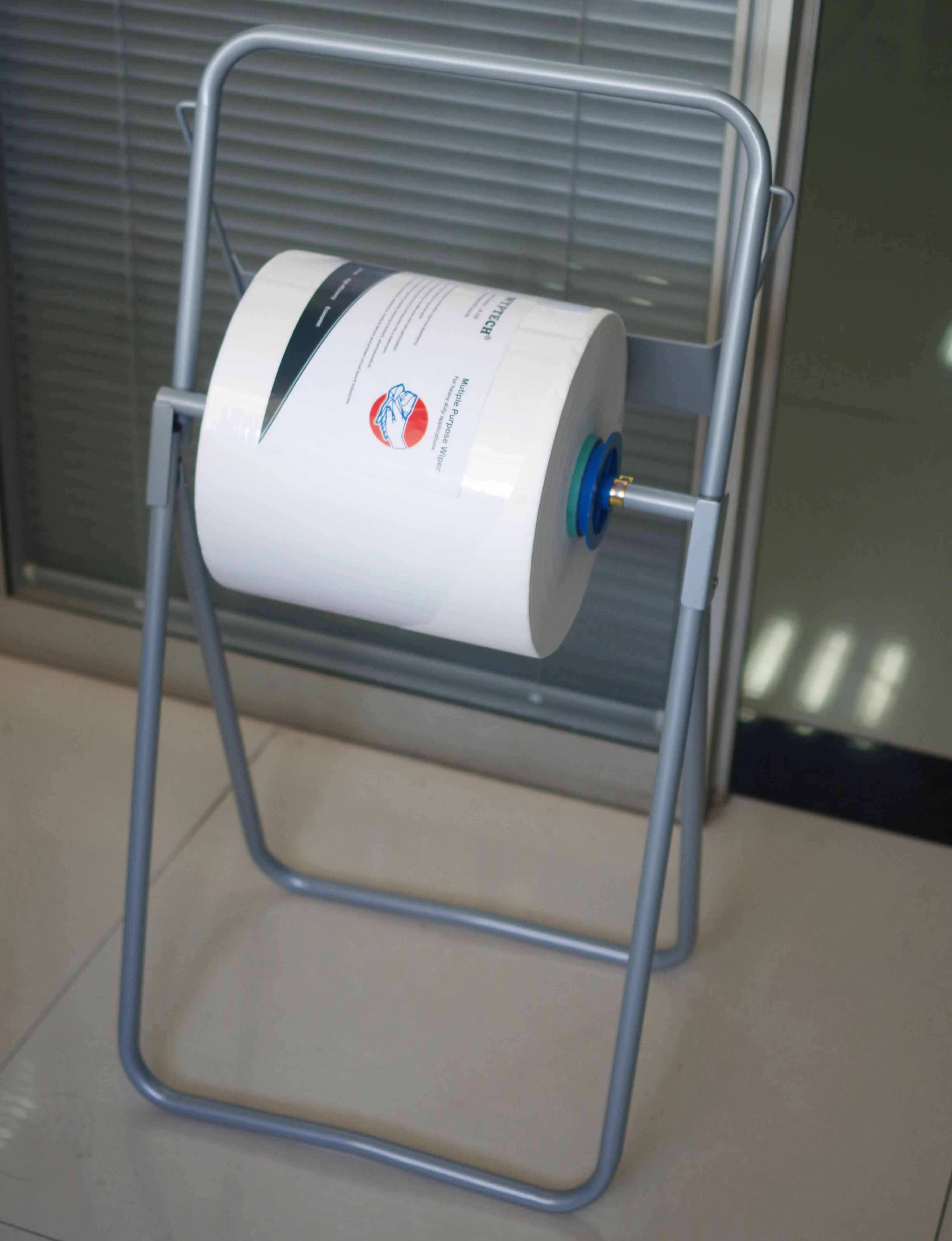 Light Weight Reusable Non woven Jumbo Roll Towel Perforated Industrial Wiper Roll