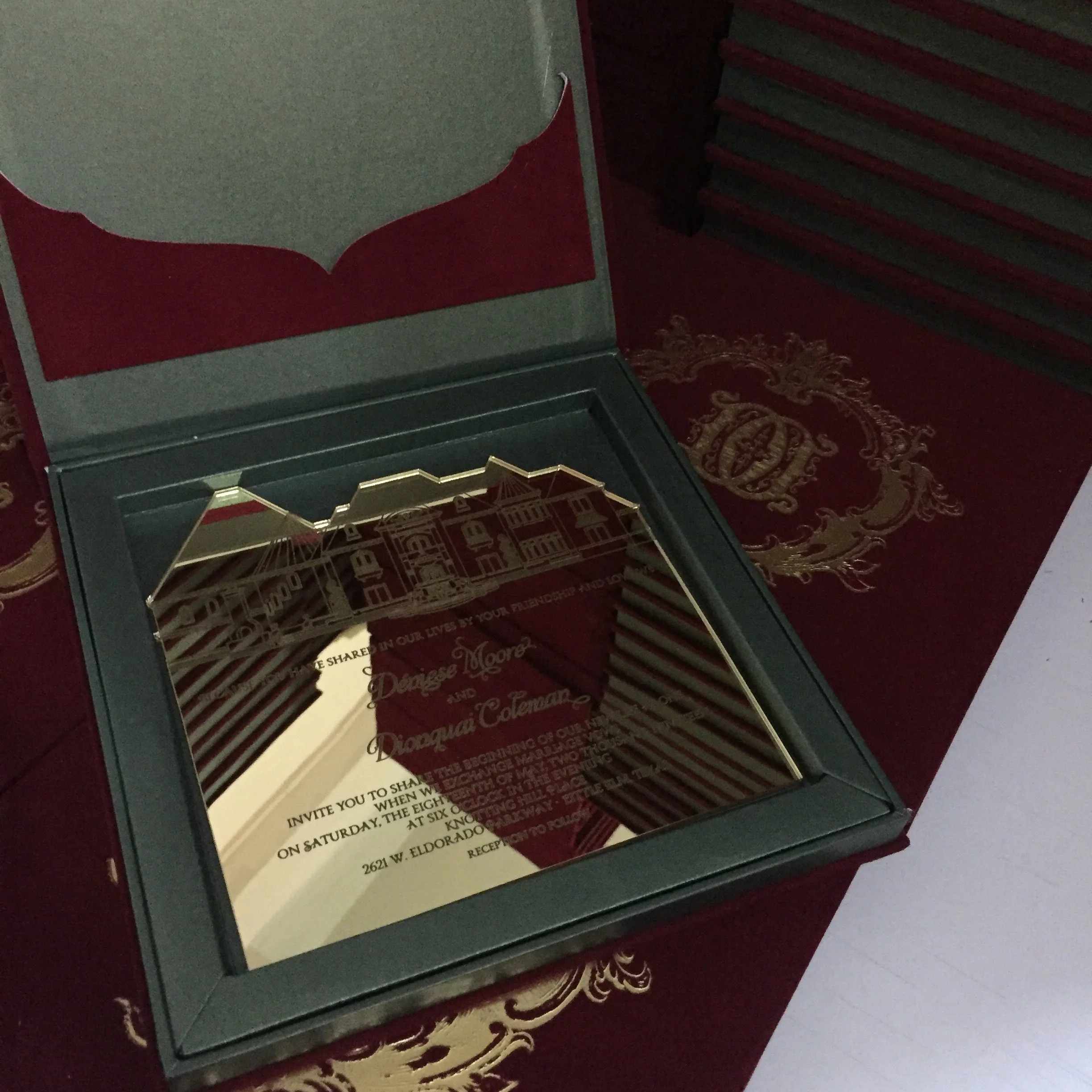 Creative & Luxury Red Velvet Hardcover Box with Unique-Shaped Mirror Acrylic Wedding Invitations/cards with Engraved Text