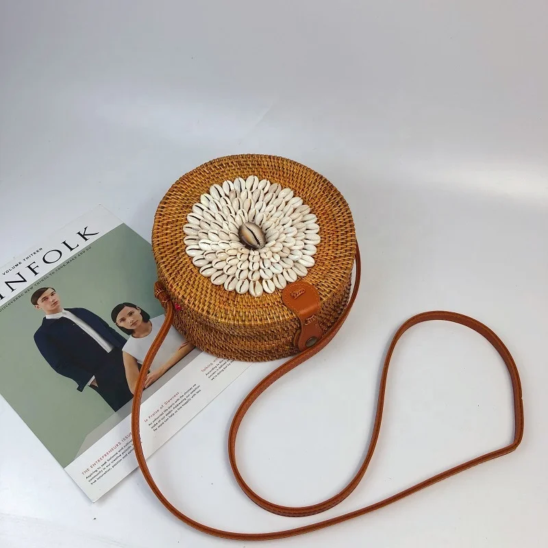Ins Bali Handwoven Round Rattan Shoulder Bag New Design Style Summer Beach Strasw Sling Bag Women Handmade Rattan Crossbody Bag
