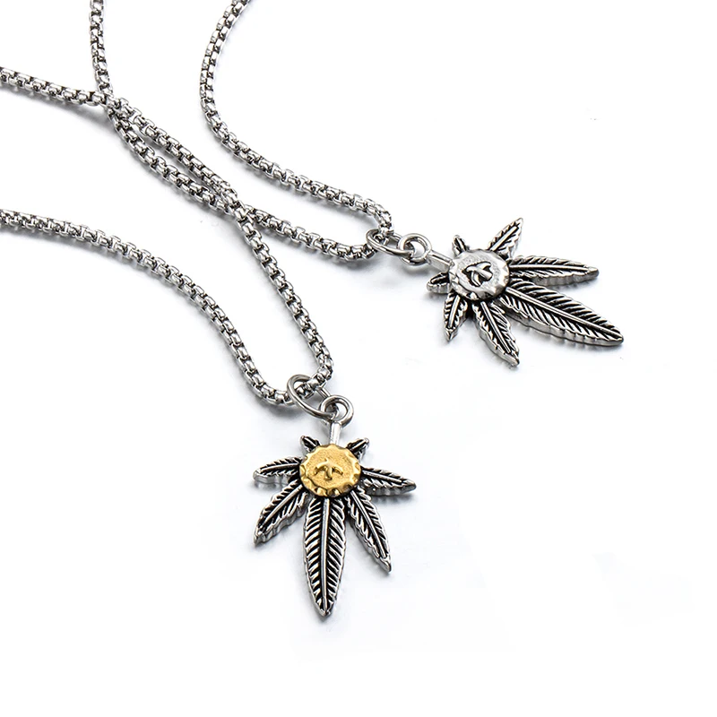 Craft Wolf Stainless Steel Women Men Flying Eagle Necklace Ornament Small batch customization Brand Fashion jewelry factory