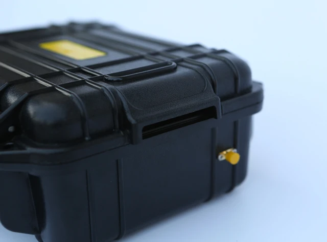 Remote and hand control mode and Christmas Occasion wireless system for outdoor place display