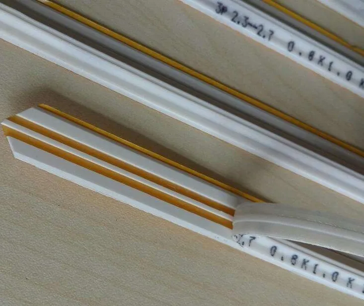 700mm Length 13mm Standard Back or 9mm Narrow Back Pressboard Plastic Creasing Matrix Adhesive Creasing Channel for Diemaking