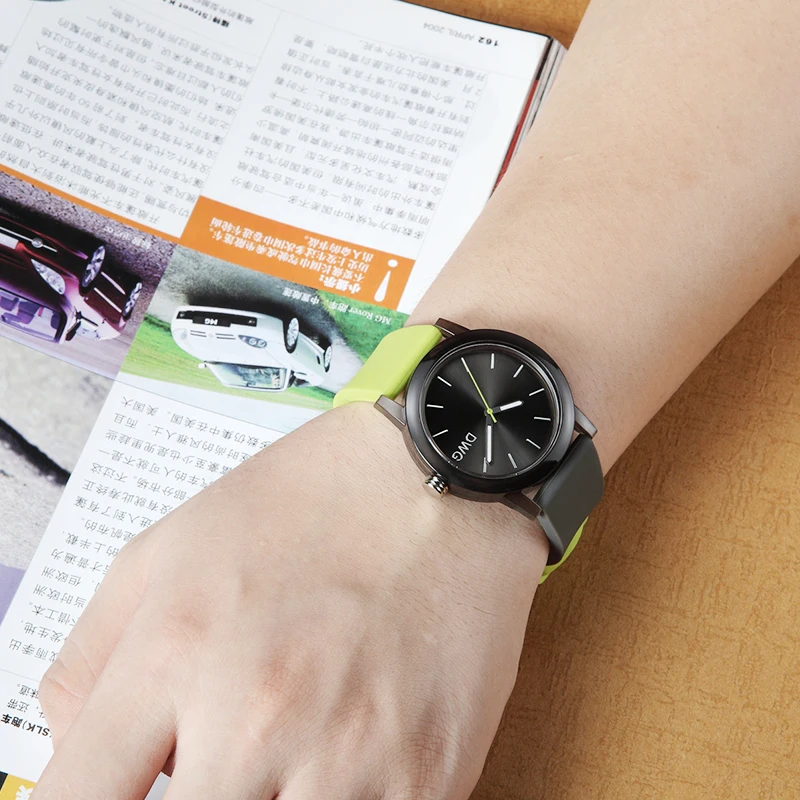 Brand New Silicone sport Watches For Men women watches