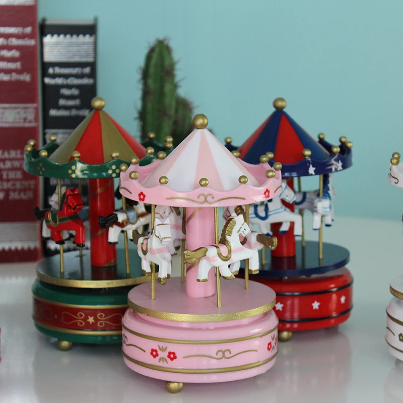 Розовая музыкальная шкатулка Taizhiyi карусель