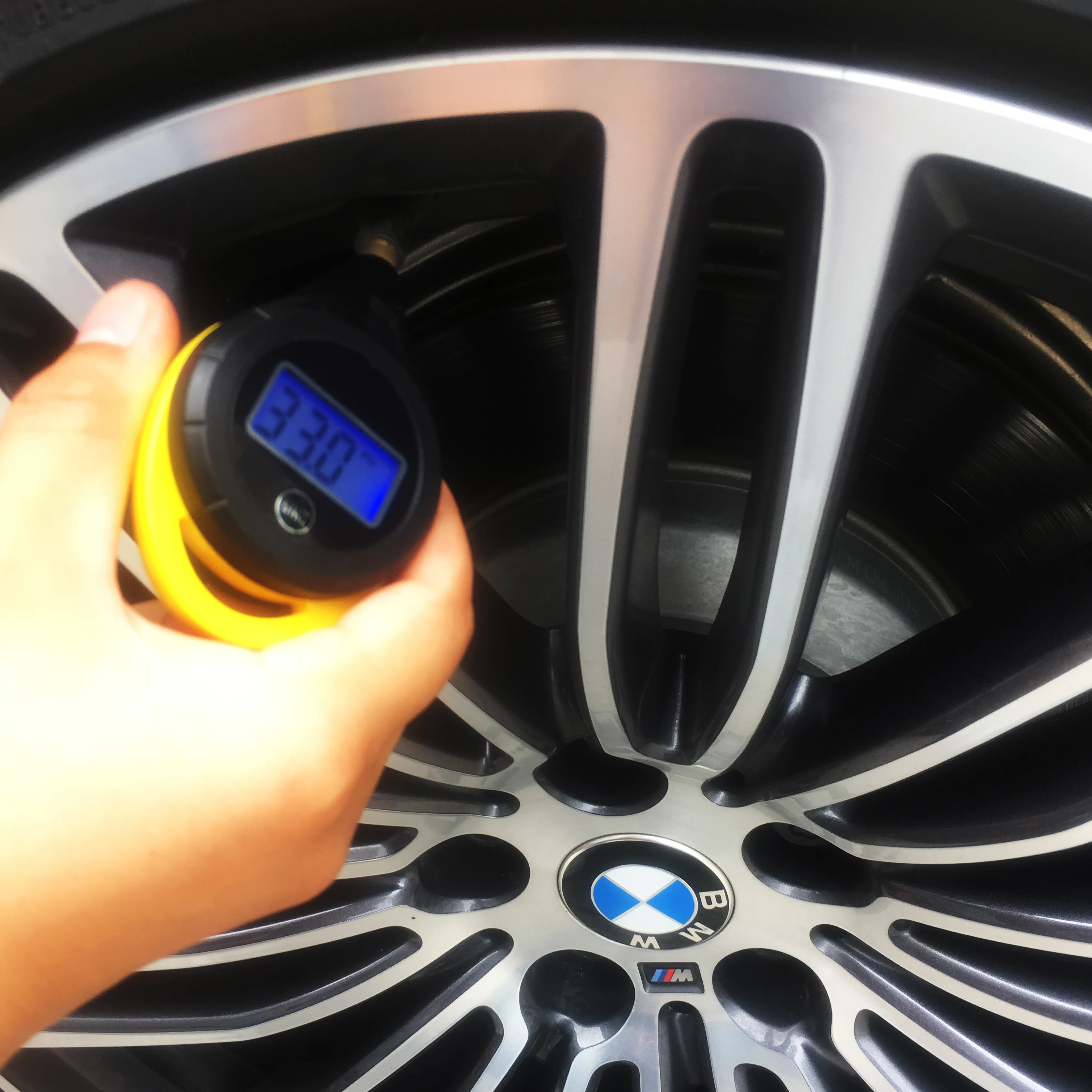 
Digital tire pressure gauge with liquid crystal display 