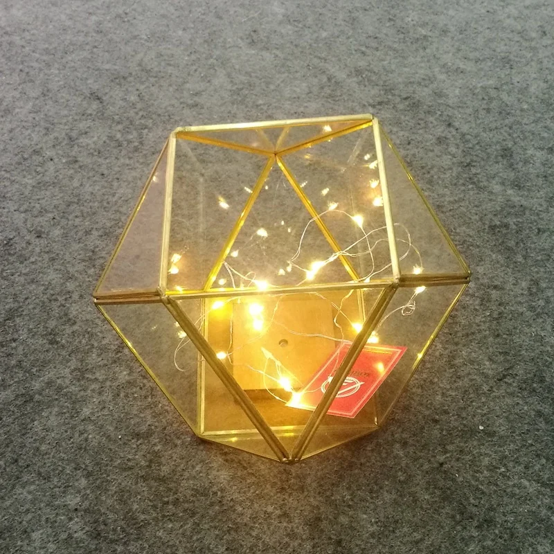 Supplying Warm White LED Light Terrarium Diamond, Copper Glass Terrarium, Metal Glass Terrarium for Table Decoration