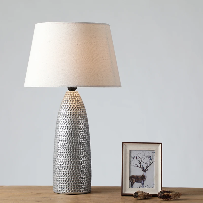 Wholesale high quality warm white light eye protection learning table lamp reading desk lamp for nordic style home furniture