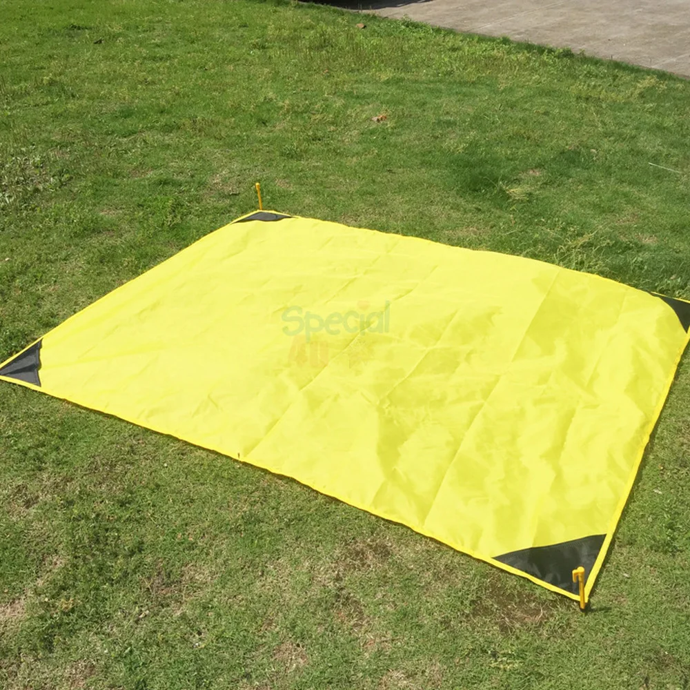 Wholesale portable folding picnic blanket nylon beach pocket mat