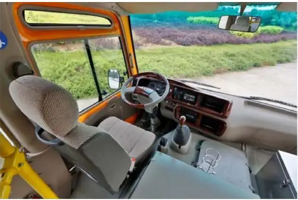 400 units Used bus produced in 2015