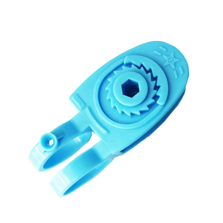 BTD High quality flexible waterpro electric fence insulators for terminal pole