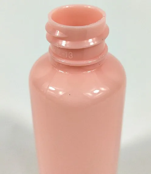 100ml Pink plastic spray bottle