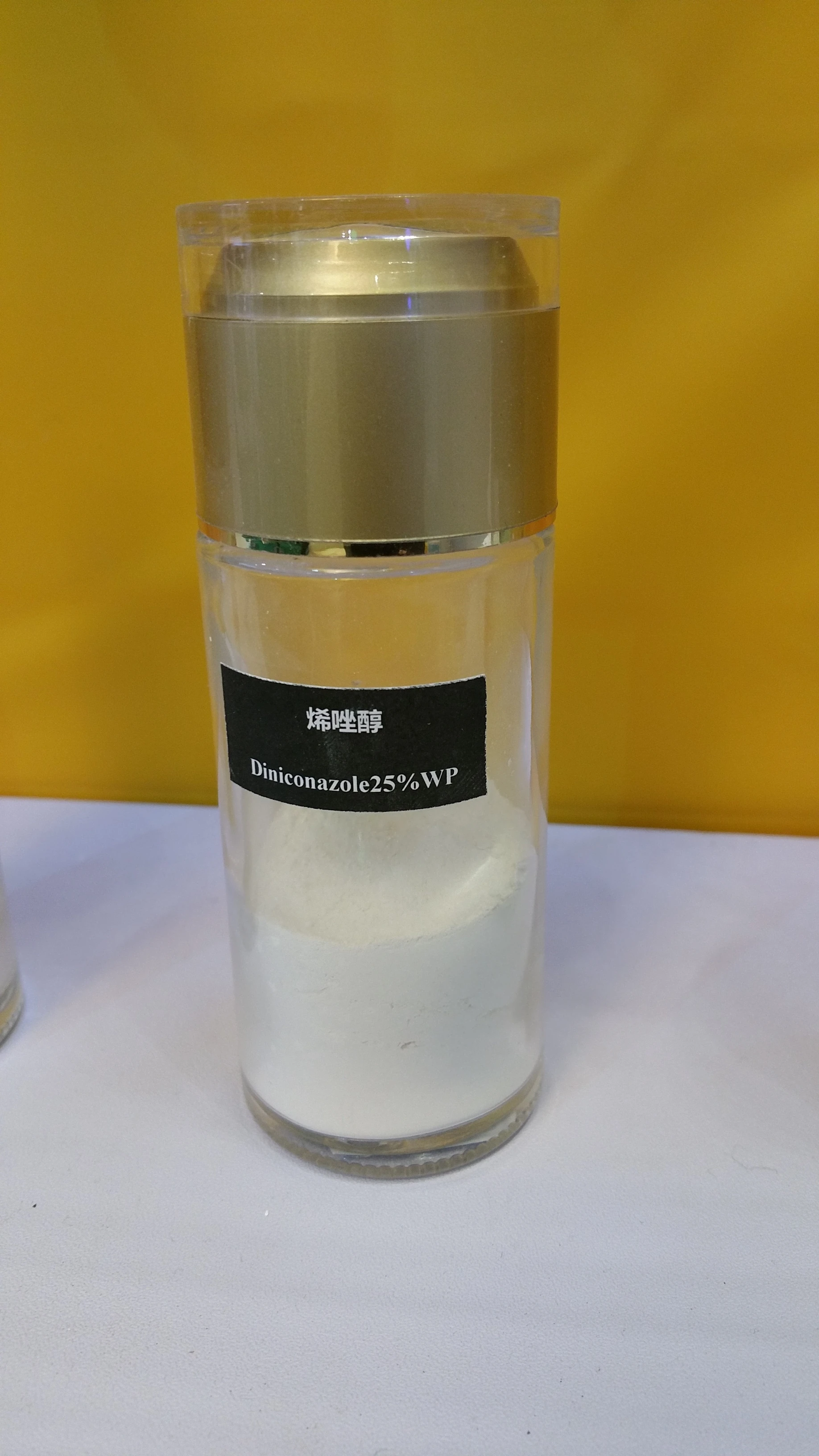 Fungicide Diniconazole 95%TC 12.5%WP 25%WP