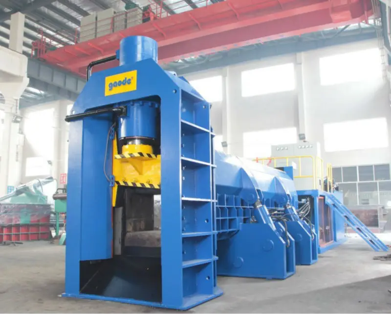 Hydraulic guillotine shears packing scrap metal baler