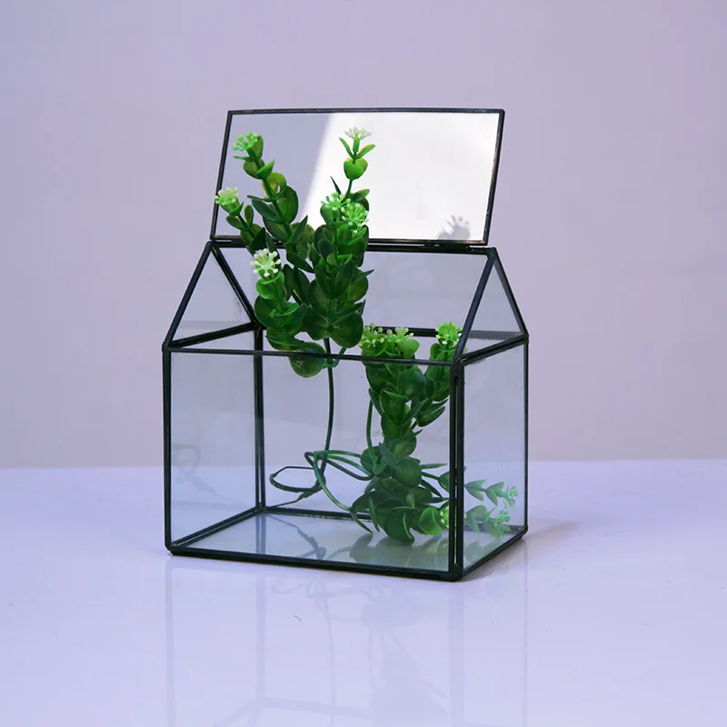 Tabletop Brass Frame Glass House Terrarium for Air Plant and Succulent Plant Display