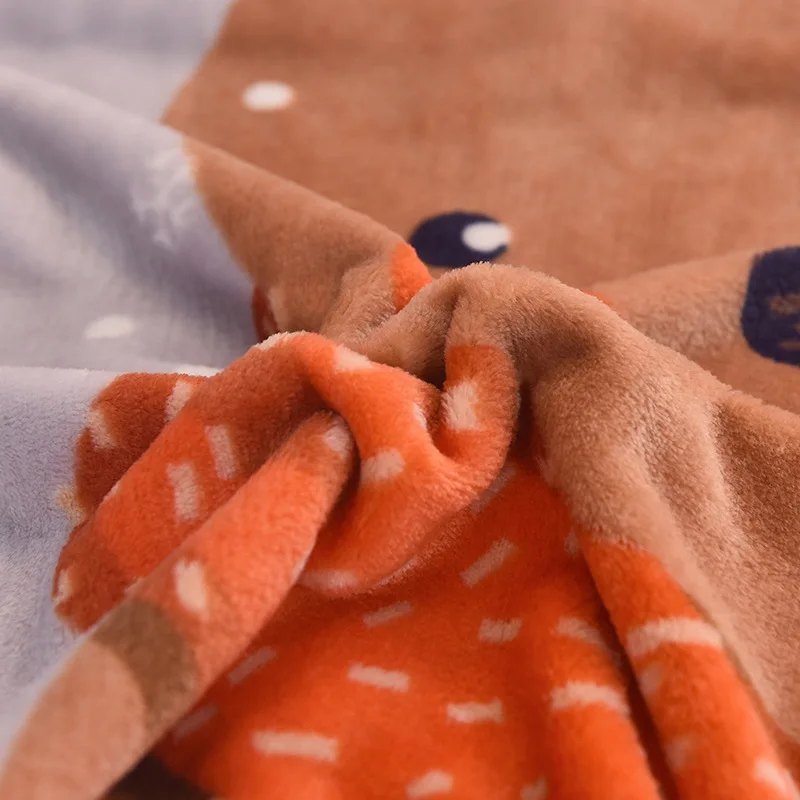
Children Cute Summer Coral Wool Thin Blanket Custom Cartoon White Bear Blanket Baby Flannel Blanket 