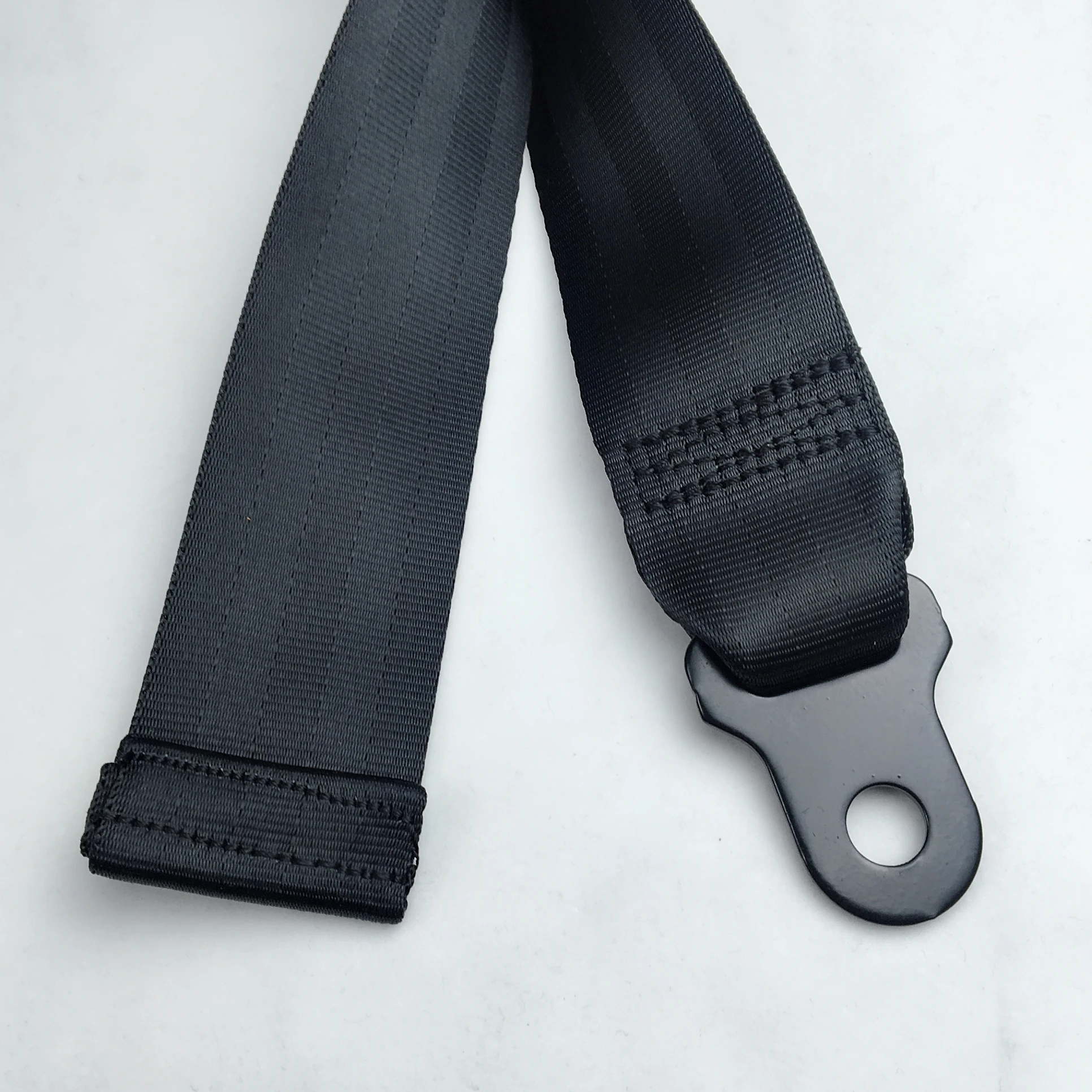 Automotive interior parts Wide tongue Strong bite force Flexible ribbon Simple Two Points Seat Belt Wheelchair seat belt