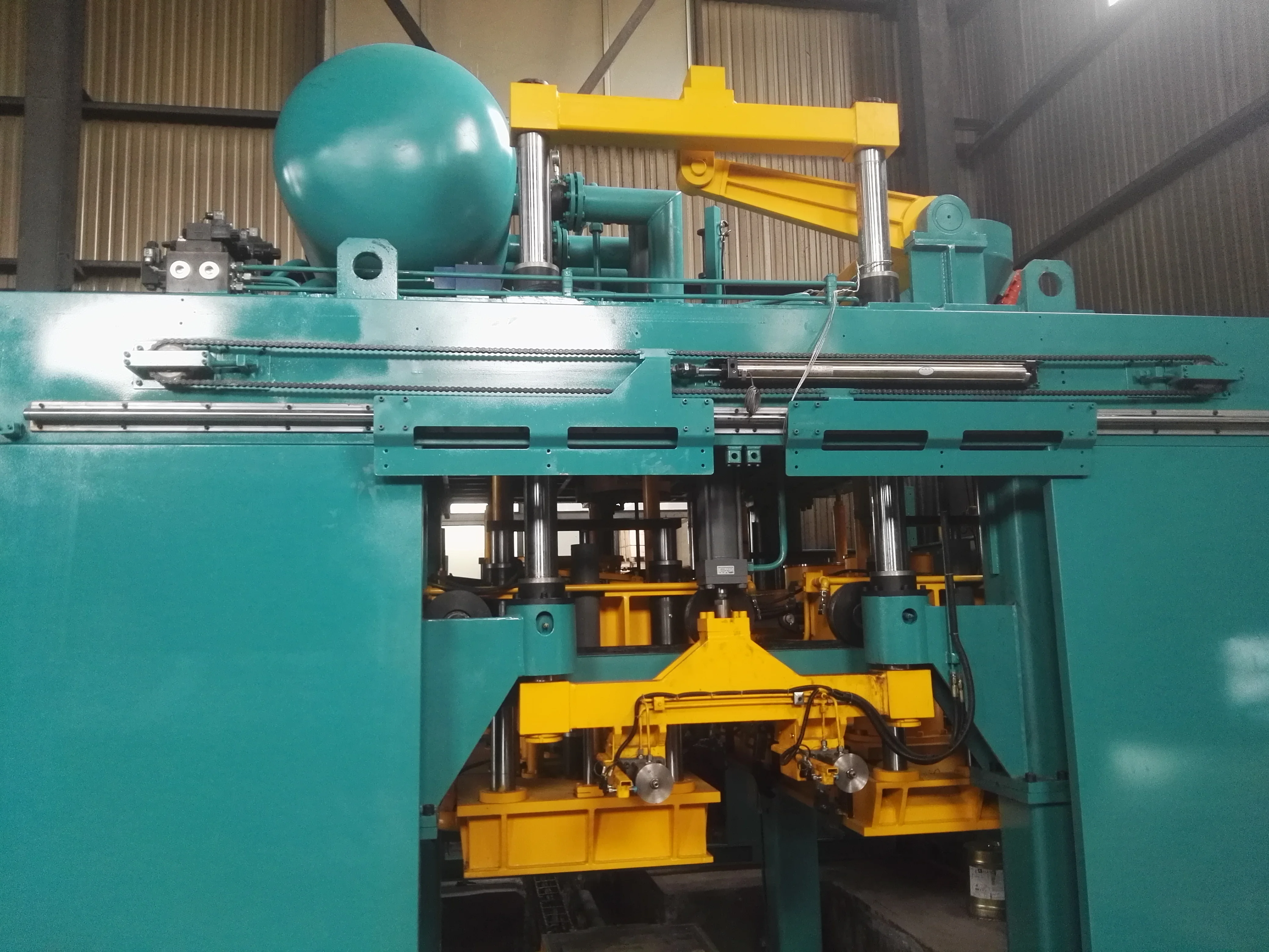 Double position Full automatic vertical/horizontal parting core shooting machine with folding screen,cold box core shooter