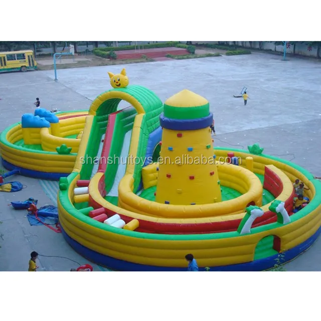 Customized 8 Shape Inflatable race track/Sports challenge Obstacle Course/Outdoor bounce castle inflatable Playground