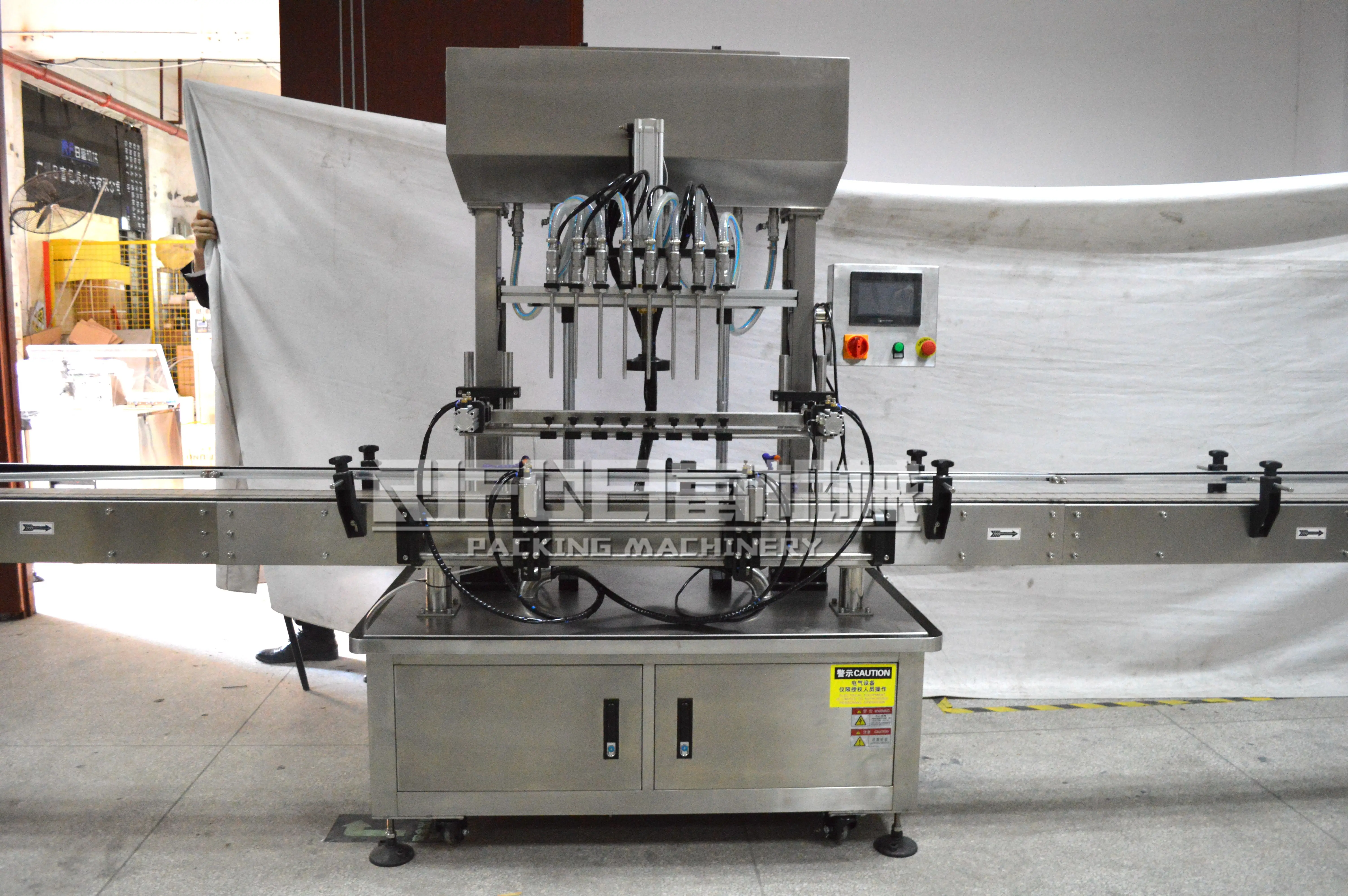 Automatic Glass Bottle Juice Filling Machine / Wine Bottling Equipment Line