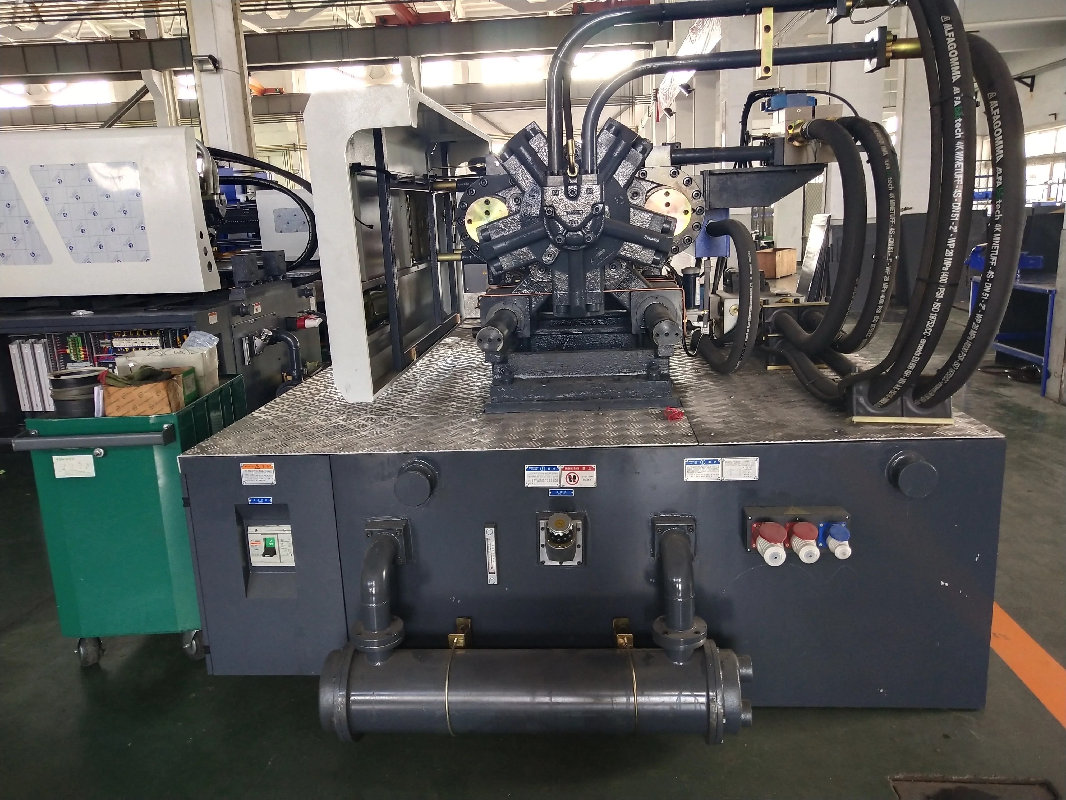 oil cooler heat exchanger for plastic injection molding moulding machine parts