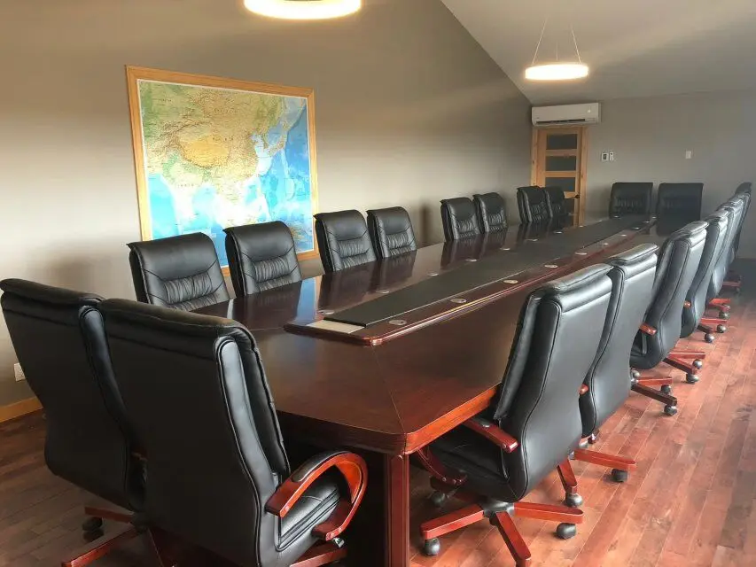 Стул для конференц-зала 20 человек